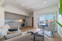 Kuchyňa alebo kuchynka v ubytovaní Luxury Piano apartment