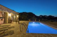 Bazén v ubytovaní David's Villas - Private Pool & Scenic Surroundings alebo v jeho blízkosti