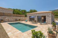 Bazén v ubytovaní David's Villas - Private Pool & Scenic Surroundings alebo v jeho blízkosti