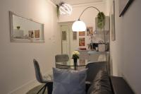 Kuchyňa alebo kuchynka v ubytovaní City Corso Apartman