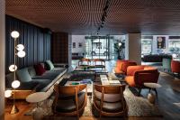 Posezení v ubytování Sir Victor Hotel, part of Sircle Collection