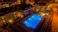 Bazén v ubytování Aes Club Hotel nebo v jeho okolí