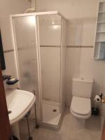 A bathroom at Apartamento A Peregrina (Silgar, Sanxenxo)