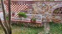A garden outside Appartamento a due passi dal mare