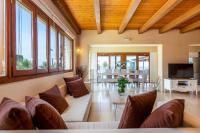 Posedenie v ubytovaní Golden Sand Beach Villa