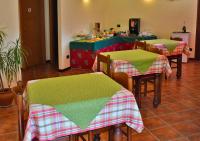 Reštaurácia alebo iné gastronomické zariadenie v ubytovaní Bed And Breakfast Il Riccio