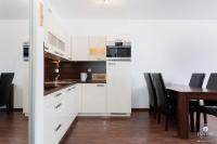 Kuchyň nebo kuchyňský kout v ubytování Jantar Apartamenty - Family Vacation Polanki