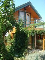Vonkajšia záhrada v ubytovaní Zeus-Village οικισμός φινλανδικών chalet με πισίνες & γυμναστήριο