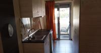 Kuchyňa alebo kuchynka v ubytovaní Villa Georgia beach