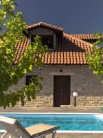 Bazén v ubytování Casa Della Vita Gouves Cretan Luxury Villa nebo v jeho okolí