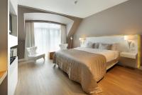 Postel nebo postele na pokoji v ubytování Van der Valk Hotel Groningen-Westerbroek