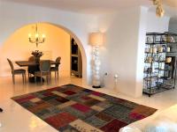 Posedenie v ubytovaní Mando Pool Villas w Sea Views - Five Bedrooms