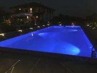 The swimming pool at or close to Agriturismo La Cascinetta