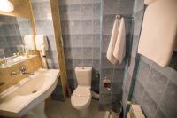 Koupelna v ubytování Terra Europe Brontes Hotel