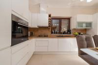Kuchnia lub aneks kuchenny w obiekcie Zen Luxury Apartments