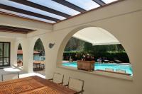 Basen w obiekcie Hotel Le Piane lub w pobliżu