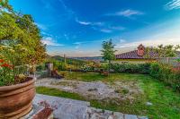 A garden outside Casa delle rose