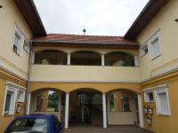 Budynek, w którym mieści się apartament