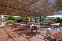 Reštaurácia alebo iné gastronomické zariadenie v ubytovaní Villa Casafrassi -ONLY ADULTS