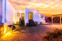 Posedenie v ubytovaní Kallirroe Master Villa with Sea View and Pool