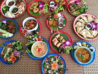 Jídlo v hotelu nebo okolí