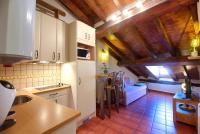 A kitchen or kitchenette at La Buhardilla de Andrea