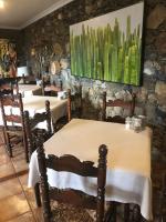 Restauracja lub miejsce do jedzenia w obiekcie Hotel Rural Ibo Alfaro - OFFLINE HOTEL