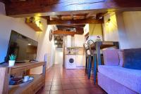 A kitchen or kitchenette at La Buhardilla de Andrea