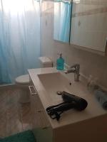 A bathroom at Casa del mar