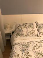 Postel nebo postele na pokoji v ubytování Hostal Casiano Camarasa