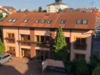 Budova, kde se aparthotel nachází