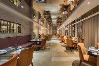 Un restaurante u otro lugar para comer en Novotel Shanghai Hongqiao