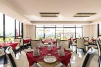 Un restaurant sau alt loc unde se poate mânca la Mountain Glory Forest Resort and Spa, Pokhara