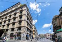 Widok na miasto Neapol z tego obiektu B&B