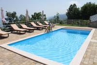 Bazén v ubytovaní Holiday paradise Opatija alebo v jeho blízkosti