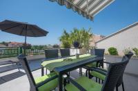 Balkón alebo terasa v ubytovaní Modern Apartman Pjero