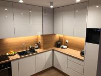 Kuchyňa alebo kuchynka v ubytovaní Apartament BD Premium II Klifowa