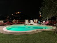 Bazén v ubytovaní B&B I 4 Sentieri alebo v jeho blízkosti