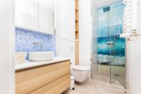 Kúpeľňa v ubytovaní Apartments Gdańsk Starowiejska by Noclegi Renters