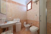 A bathroom at Villa Eos