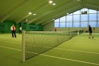 Tenis alebo squash v ubytovaní Tennis- und Freizeitzentrum Neudörfl alebo jeho okolí