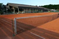 Tenis alebo squash v ubytovaní Tennis- und Freizeitzentrum Neudörfl alebo jeho okolí