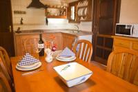Kuchnia lub aneks kuchenny w obiekcie Casa Rural Los Patos