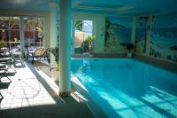 Hotel Garni Sonnenklahrの敷地内または近くにあるプール