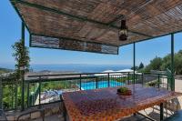 Balkón alebo terasa v ubytovaní Villa Makar,heated pool,gym,grill,seaview
