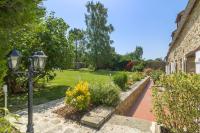 Gallery image of Suite Cupidon- Domaine des trois châteaux in Moisenay