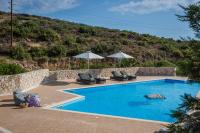 Bazén v ubytovaní Brand New Skala Beach Apartment- Pieno Di Luce alebo v jeho blízkosti