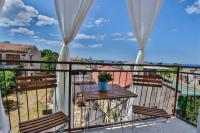 Balkón alebo terasa v ubytovaní Family Beach Apartments