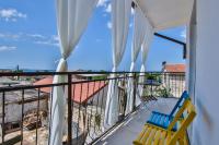 Balkón alebo terasa v ubytovaní Family Beach Apartments