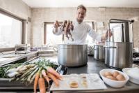 Jídlo v hotelu nebo okolí